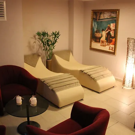 Nun & Otel